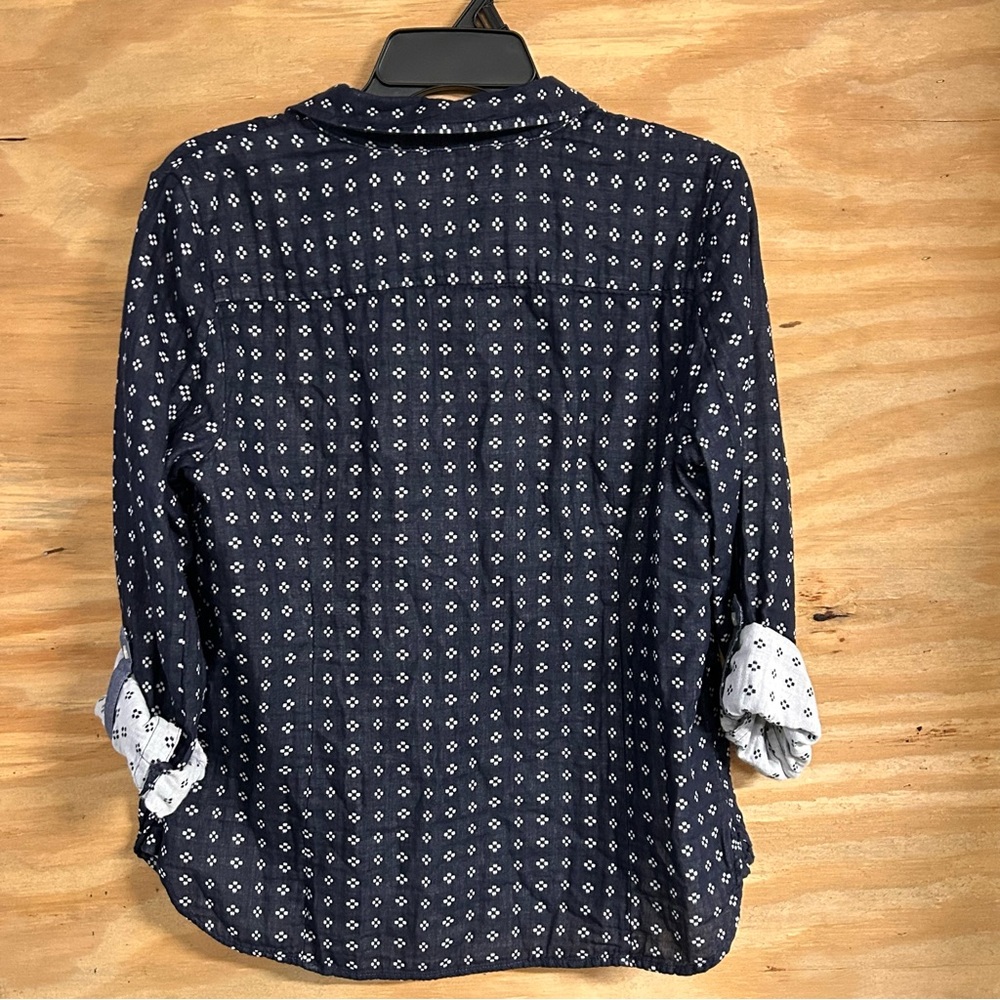 Tommy Hilfiger women’s button up - Picture 7 of 7